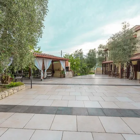 La Vigna ベッド・アンド・ブレックファスト ペスキチ